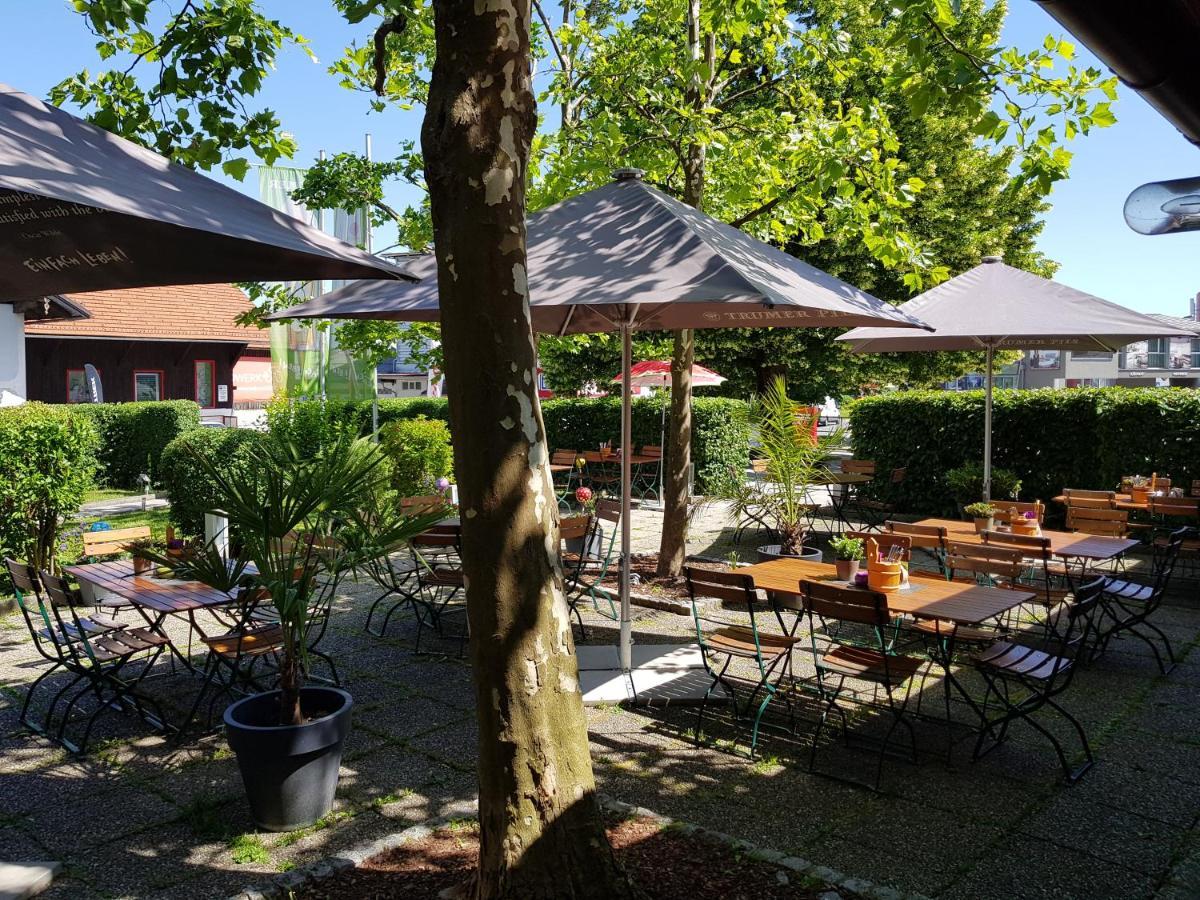 Gasthof Zur Strass Eugendorf Exteriör bild